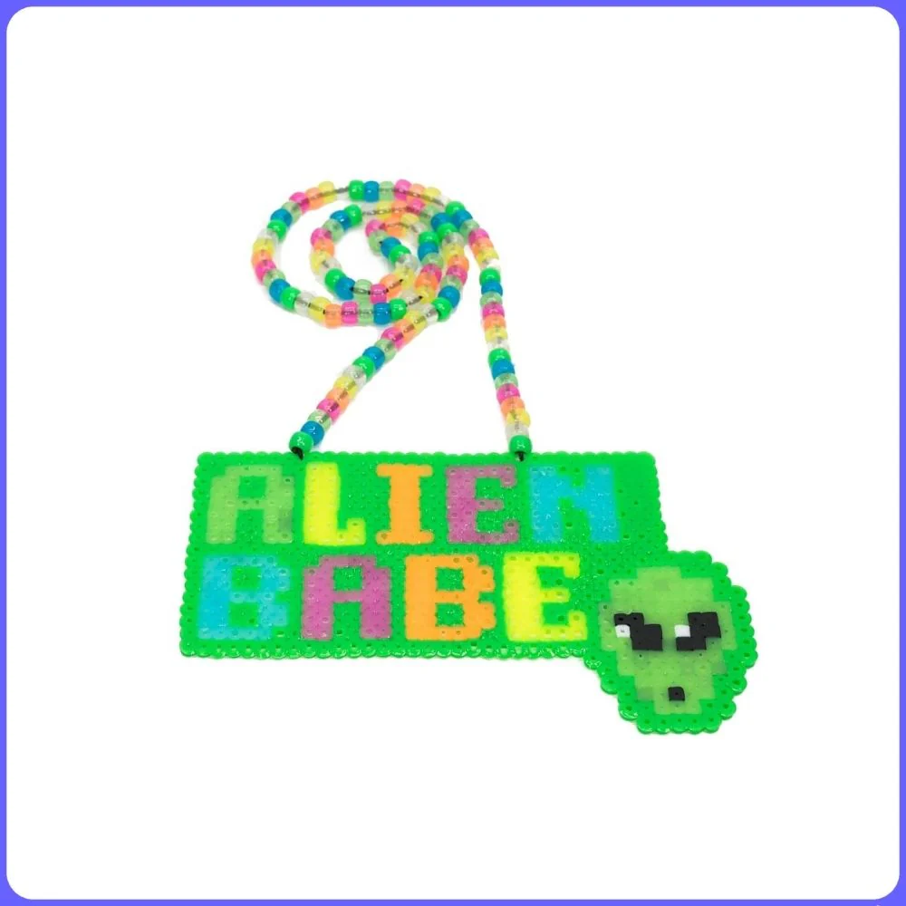 Alien Babe - (M) Perler - Image 4