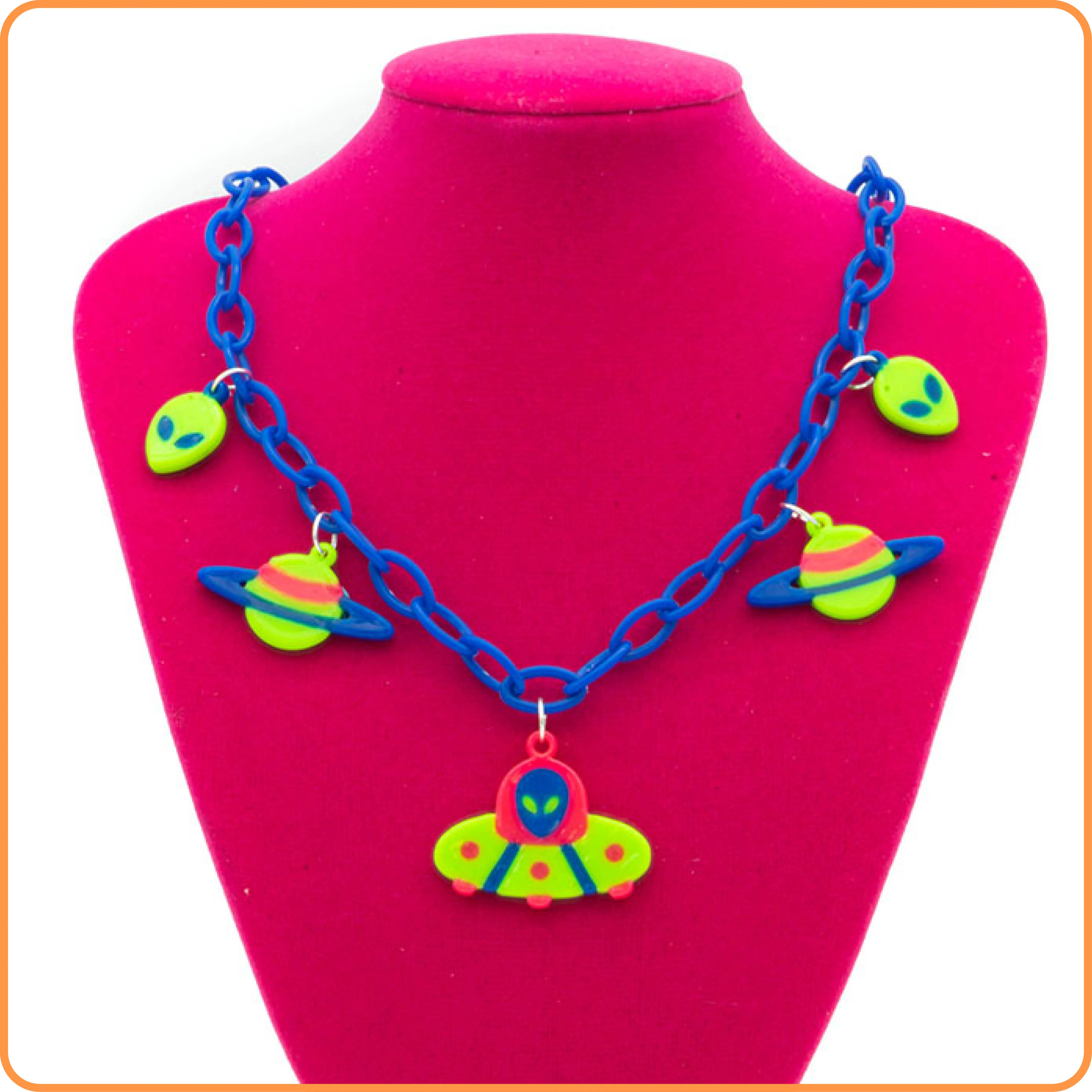 Green Space Vibes Necklace