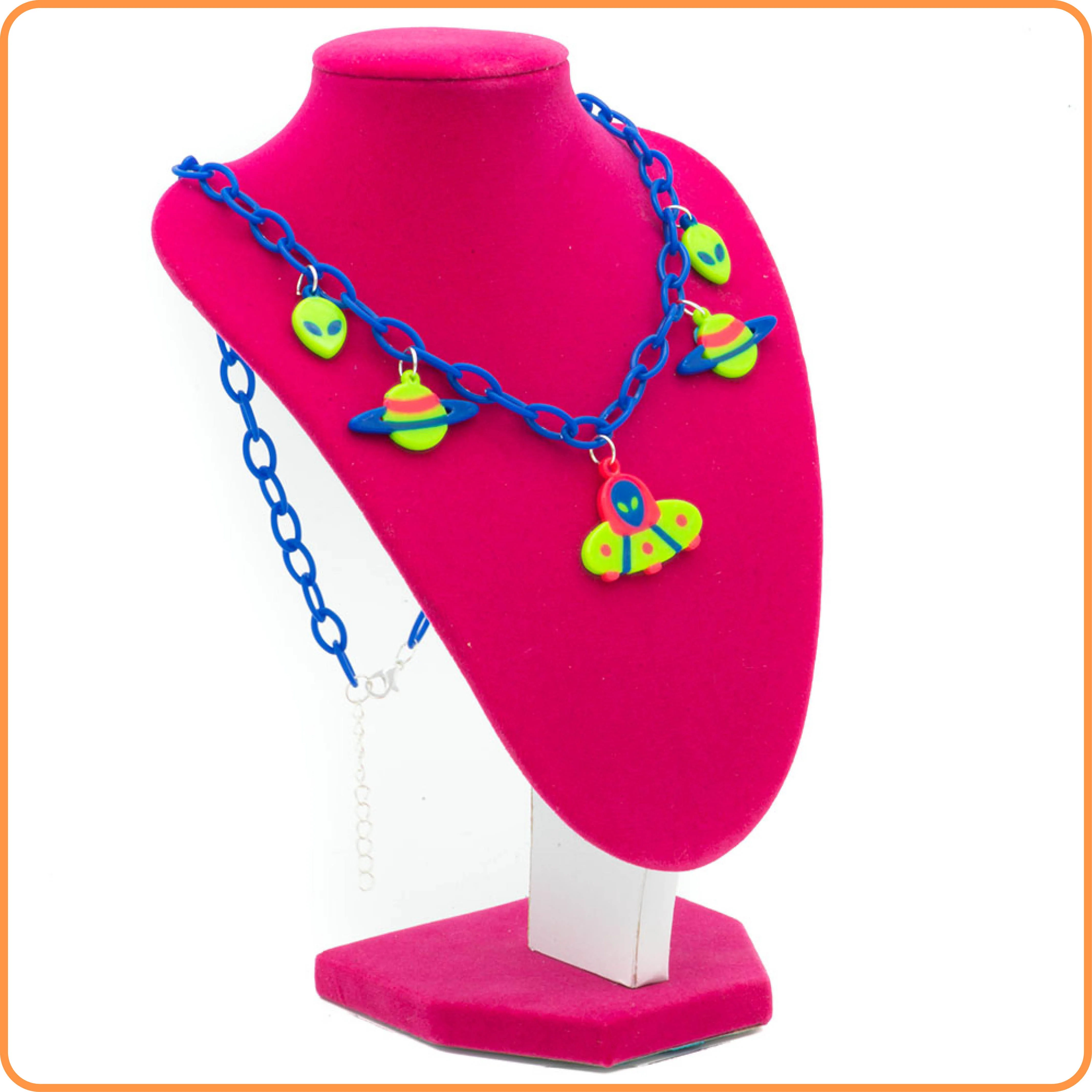 Green Space Vibes Necklace - Image 3